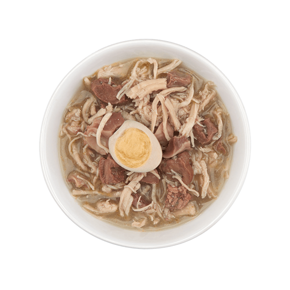 Tiki Cat After Dark Chicken & Quail Egg desmenuzado en caldo muestra
